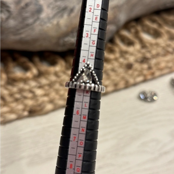 FREE PEOPLE RING SET - Picture 12 of 13